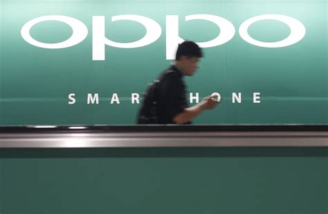 Chinese smartphone maker Oppo unveils self .